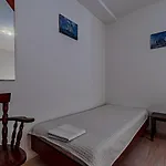 646b