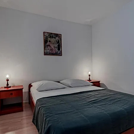 Apartment 646b *